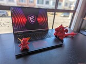 Titan 18 HX AI è il nuovo portatile da gioco di punta di MSI (fonte: immagine): Notebookcheck. PSA: questa è un'immagine della Titan 18 HX di ultima generazione e sarà presto aggiornata)