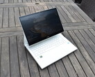 Recensione del computer portatile Acer ConceptD 3 Ezel CC314: un potente convertibile rallentato dall'Intel Comet Lake