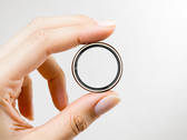 Il nuovo anello intelligente in titanio, dal prezzo accessibile, contiene tattilità, display e batteria da 30 giorni