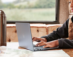 Dell è il terzo produttore di computer portatili ad aver rivelato di utilizzare il silicio della serie Snapdragon X, dopo Microsoft e Lenovo, nella foto l'attuale Inspiron 14 Plus. (Fonte: Dell)