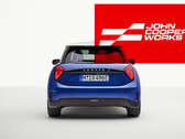 La nuova Mini Cooper SE verrà infine commercializzata come versione John Cooper Works, che promette maggiori prestazioni, divertimento e modifiche stilistiche. (Fonte immagine: Mini - modificato)