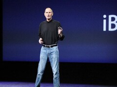 Steve Jobs era famoso per indossare i dolcevita praticamente sempre. (Fonte: Business Insider)