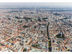Vista dall&#039;alto di alcuni quartieri comunali - la capitale austriaca investe in sistemi di riscaldamento rispettosi del clima (Fonte: città di Vienna) 