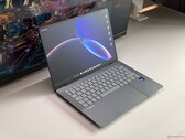 Recensione del laptop Asus Googlebook 14 - Un ExpertBook Ultra con una Glowbar