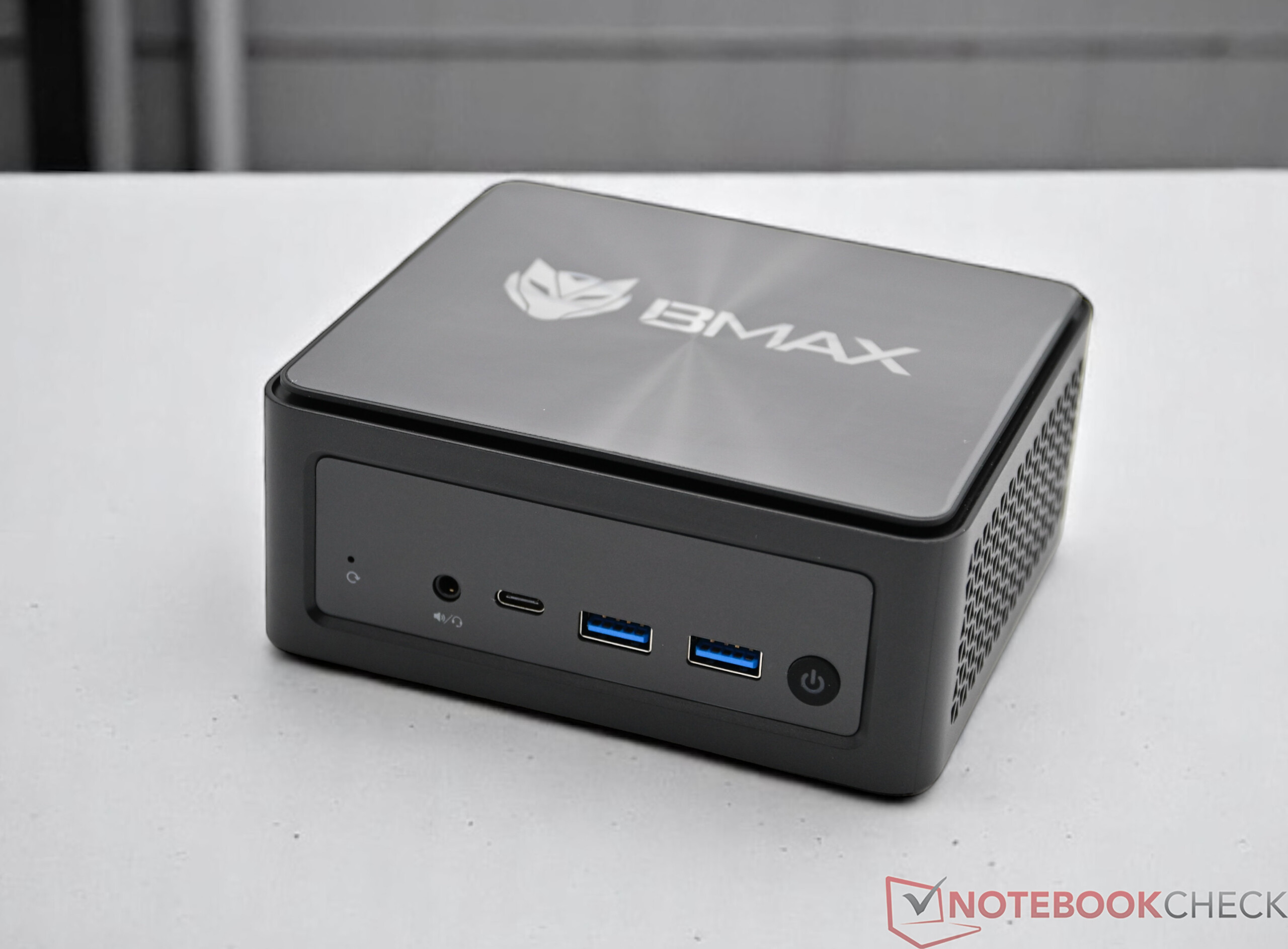 Recensione del Bmax B9 Power - mini PC da 500 euro con Intel Core i9 ...