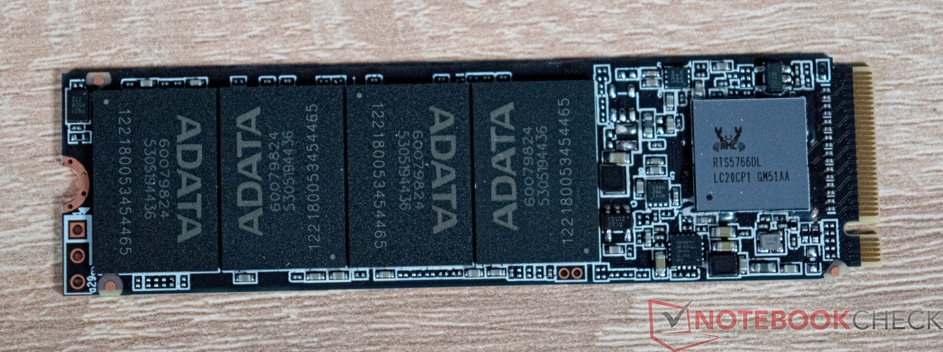 Recensione della scheda grafica desktop AMD Radeon RX 7900 GRE OEM ...