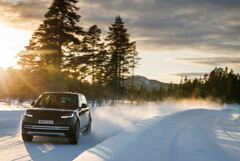 La nuova Range Rover Electric è sottoposta a test invernali a -4°C in Svezia. (Fonte: Land Rover)