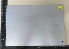 Il Samsung Galaxy Book4 Edge sarà lanciato in due varianti (immagine via Naver)