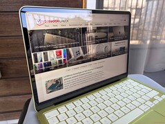 All'aperto (giornata luminosa, senza luce solare diretta)