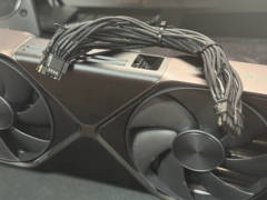 La storia della RTX 5090 fusa è più complessa di quanto non sembri (fonte: Reddit)