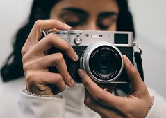 La Fujifilm X100VI è ufficialmente arrivata in natura, in anticipo sui tempi, a detta di tutti. (Fonte: Fujifilm)