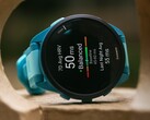Gli smartwatch Forerunner più vecchi di Garmin (nella foto FR165) stanno ricevendo la versione beta 25.02. (Fonte: Garmin)