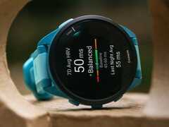 Gli smartwatch Forerunner più vecchi di Garmin (nella foto FR165) stanno ricevendo la versione beta 25.02. (Fonte: Garmin)