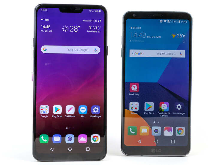 LG G7 ThinQ a sinistra accanto all'LG G6