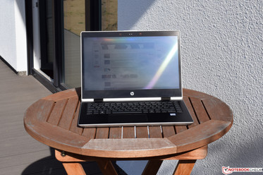L'HP ProBook x360 440 G1 alla luce solare