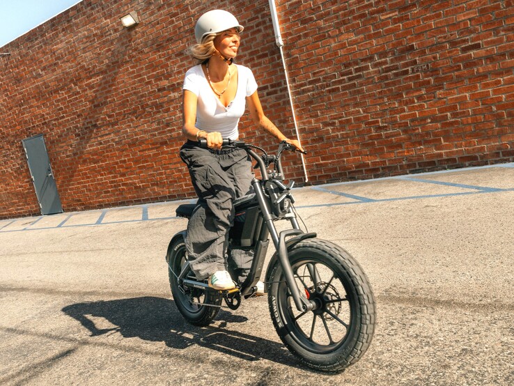 L’e-bike Segway Xyber Air aiuta i ciclisti con l’assistenza alla partenza in salita e il controllo della discesa.