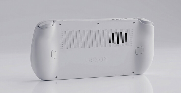 Il Legion C700 misura 293 x 117 x 15 mm.