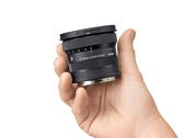 L'obiettivo zoom APS-C ultra-wide più piccolo e leggero al mondo (Fonte: SIGMA)