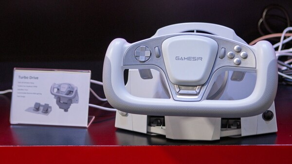 GameSir Turbo Drive è un volante da corsa simulato con un design a giogo. (Fonte: Retrohanhelds)