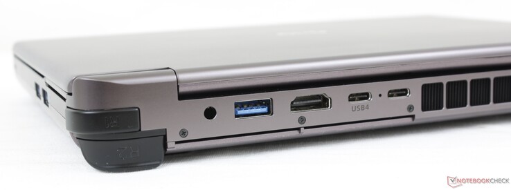 Posteriore: USB-A 3.2 Gen. 2, HDMI 2.1, USB-C 4 con DisplayPort + Power Delivery, USB-C con Thunderbolt 4 + DisplayPort + Power Delivery