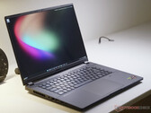 L'Aorus Master 16 Gen 2 combina l'AMD Ryzen 9 9955HX3D con due delle GPU per laptop più potenti di Nvidia.