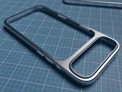 La presunta cornice del prossimo iPhone condivisa da un leaker. (Fonte: Jukanlosreve su X)