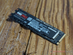Samsung SSD 990 Pro 2TB, fornito da Samsung.