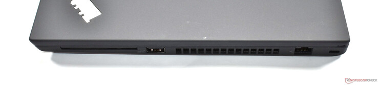 Lato destro: lettore di smartcard, USB A 3.2 Gen 1, RJ45 Ethernet, Kensington lock