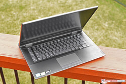 Recensione del notebook Lenovo Legion Y740-15ICHg. Dispositivo di test gentilmente fornito da Cyberport.