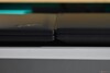 ThinkPad T14 Gen 7 (a destra): Più nuovo e più spesso, con una copertura piatta del display