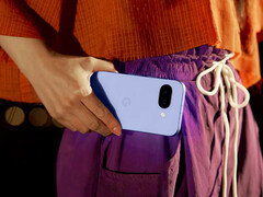 Si prevede che il Pixel 10a sia all'altezza del suo predecessore con un chipset Tensor G4, nella foto del Pixel 9a. (Fonte immagine: Google)