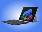 Il Surface Pro 12 'for Business' può essere acquistato nei colori Nero o Platino.