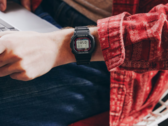 Questi quattro orologi Casio G-Shock celebrano l'imminente DW-5000R (sopra). (Fonte: Casio)