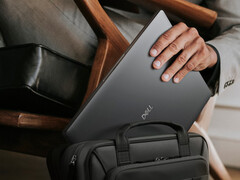 Il Dell Pro 14 Premium parte da soli 1,15 kg.