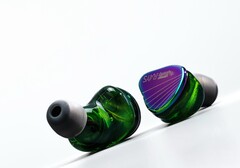 Gli auricolari Moondrop Rays sono dotati di USB-C e si adattano bene ai moderni smartphone da gioco (Fonte: Moondrop)