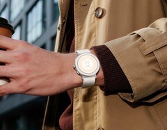 Il Realme Watch S5 ha un design accattivante.