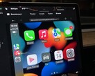 L'interfaccia Apple CarPlay in questa Tesla Model 3 è trasmessa da un Raspberry Pi che gira su una versione personalizzata di Android (Immagine: Michał Gapiński)