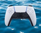 Il controller DualSense PS5 viene mostrato immerso nell'acqua (Fonte: Sony PlayStation con modifiche)