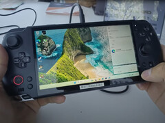 Il GPD Win 5 sembra un GPD Win 4 sovradimensionato con pulsanti riposizionati. (Fonte immagine: GPD)
