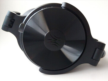 Microfono vicino al logo. (Fonte: Notebookcheck)