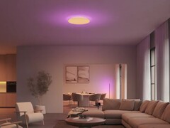 La plafoniera Philips Hue Datura ha una doppia sorgente luminosa. (Fonte: Philips Hue)