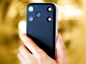 Il retro Mynus per l'iPhone 17 Pro rende piatto l'ammiraglia di Apple.