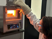 Cottura dei materiali per elettrodi di batterie al sodio (immagine: Bedrock Materials)