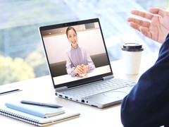 Panasonic presenta SC e QR: due computer portatili di dimensioni A4 per gli utenti aziendali. (Fonte: Panasonic)