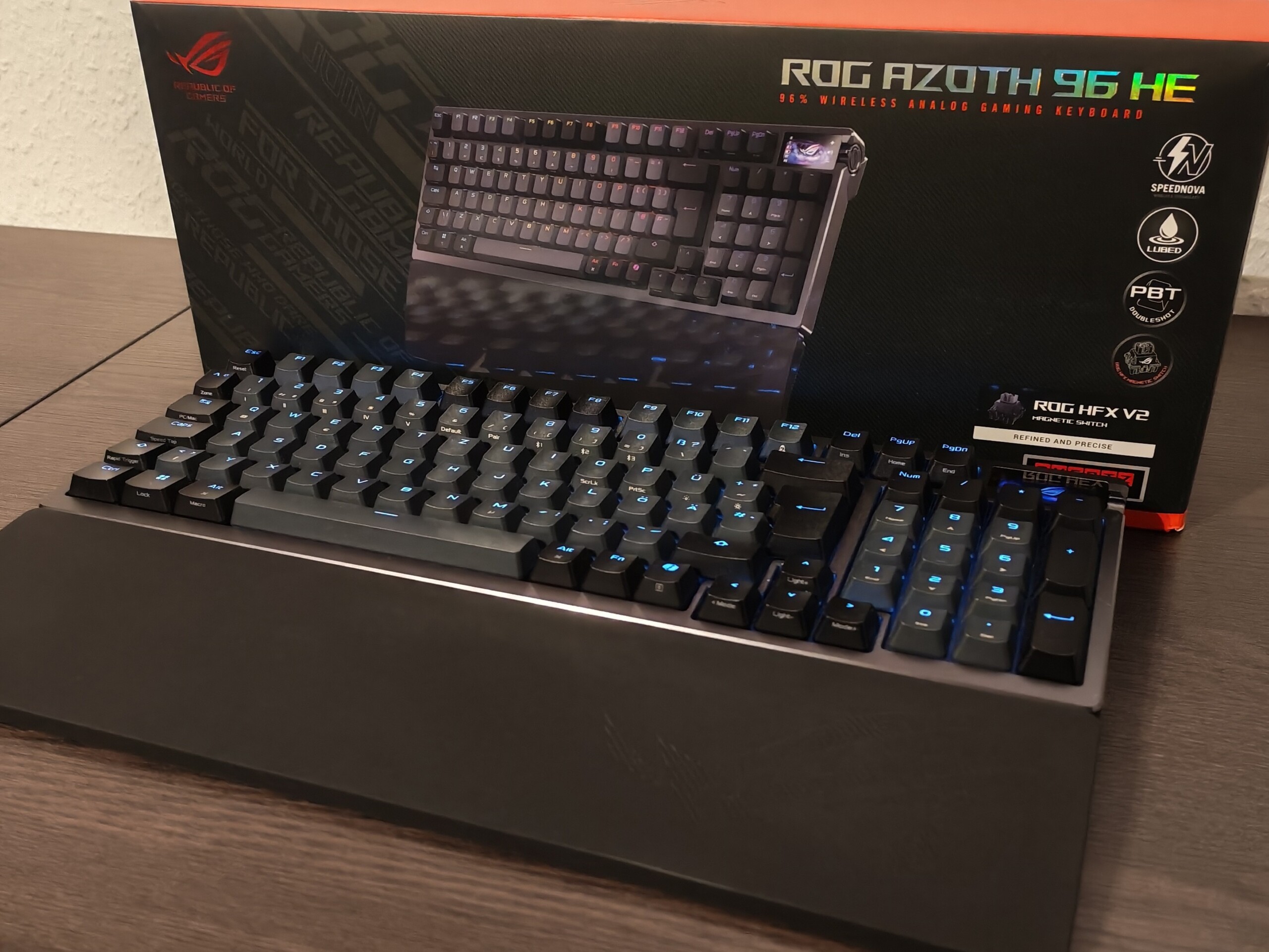 Test di Asus ROG Azoth 96 HE