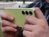 Il Galaxy A55 vanta un sistema a tre fotocamere sul retro. (Fonte: Bilibili)