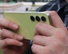 Il Galaxy A55 vanta un sistema a tre fotocamere sul retro. (Fonte: Bilibili)