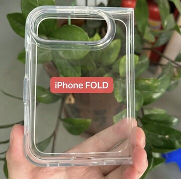 I casi trapelati di iPhone Ultra/Fold.