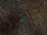 Un'immagine composita che mostra una sezione del mezzo interstellare radiografata per lo zolfo (Fonte immagine: DSS, DECaPS, eRosita, e NASA; ritagliata)