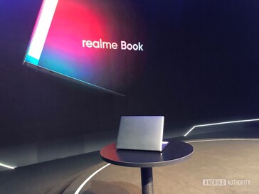 Realme Book back (immagine via Android Authority)